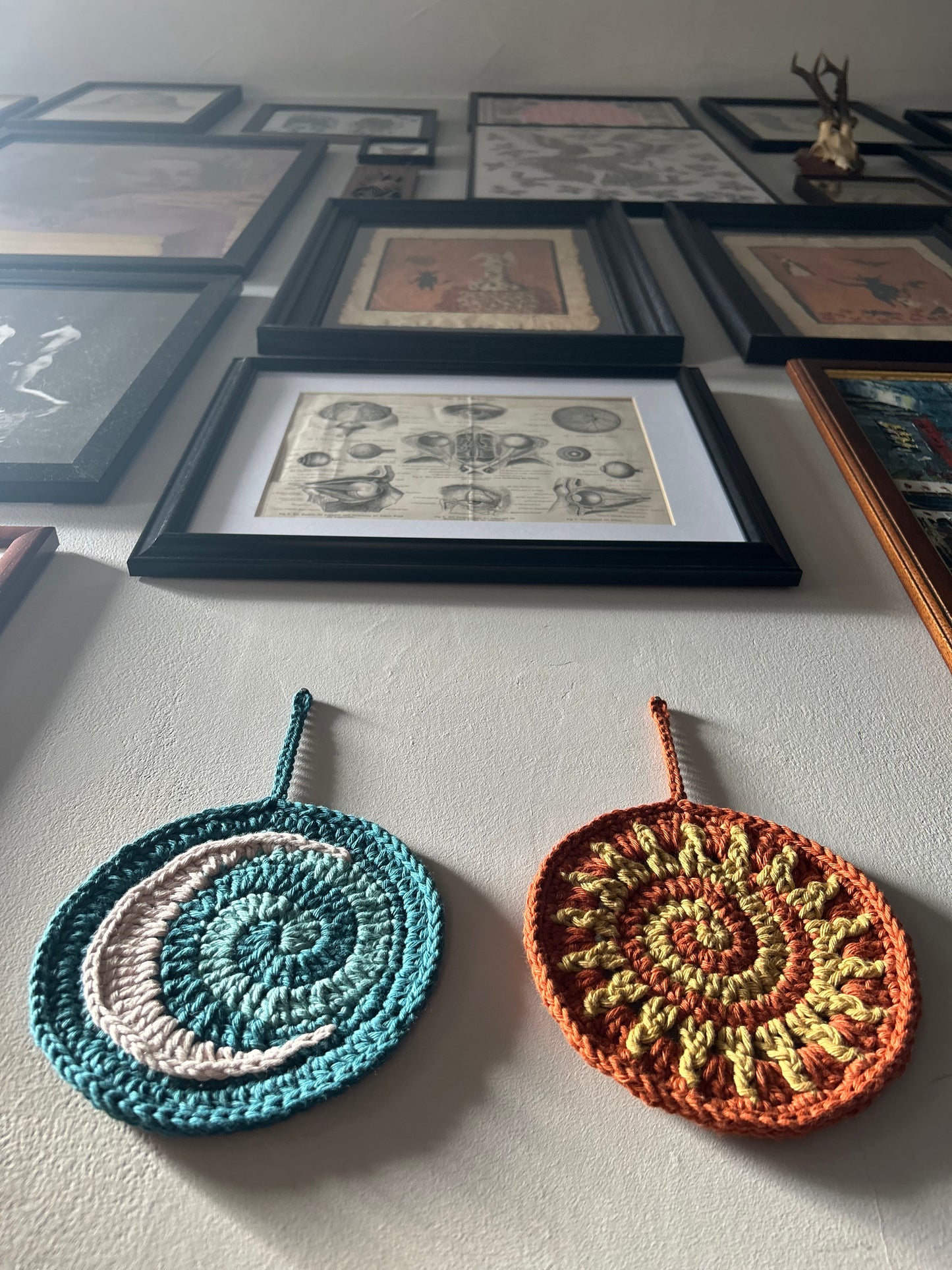 Spiral Sun & Moon Hanging Decoration š